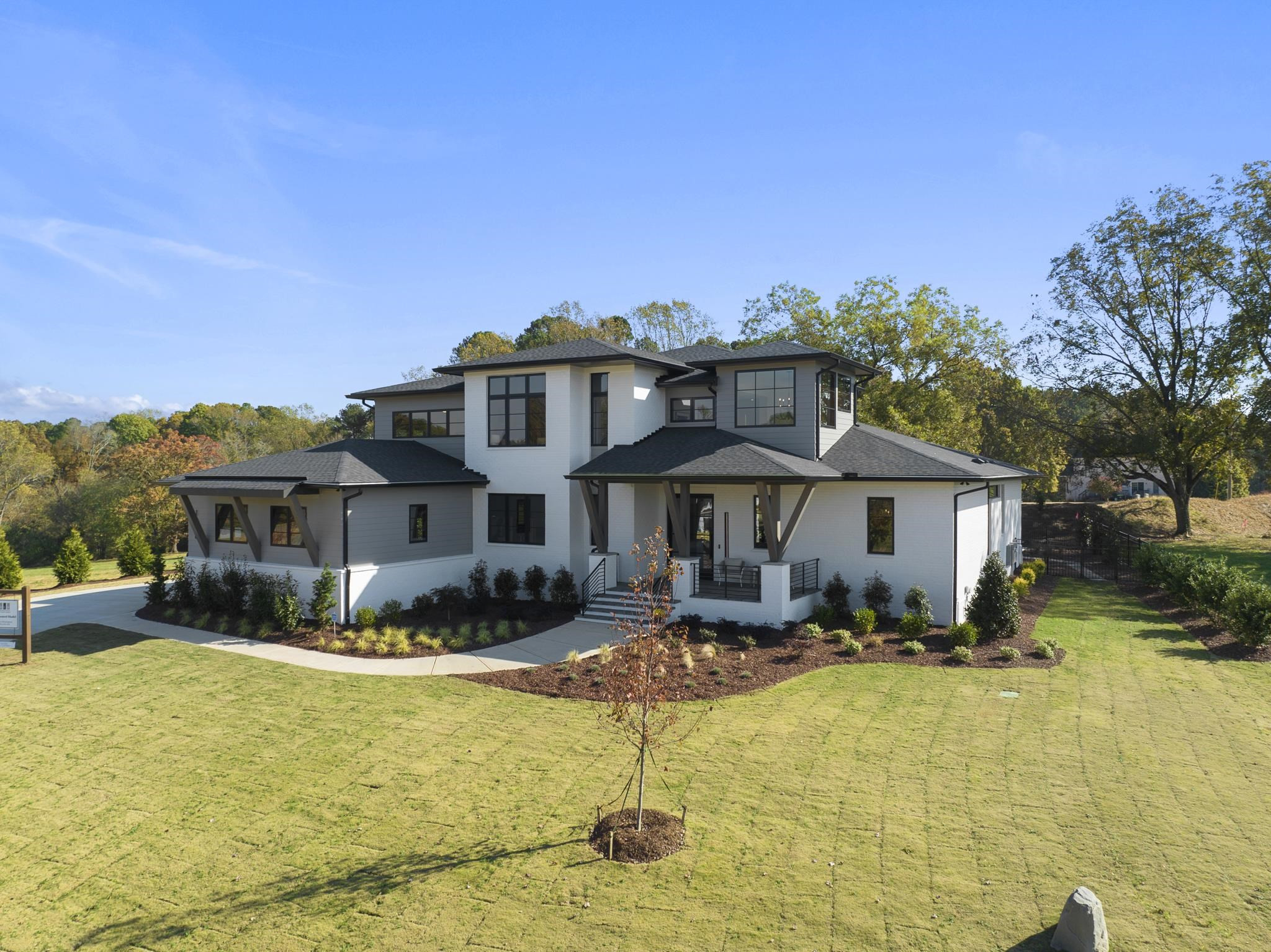 1636 Legacy Ridge Lane