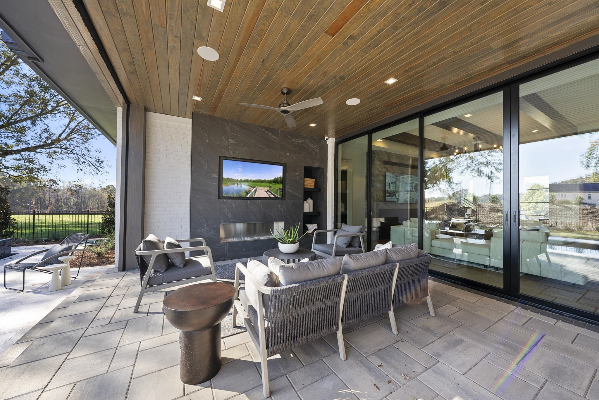 1636 Legacy Ridge Lane