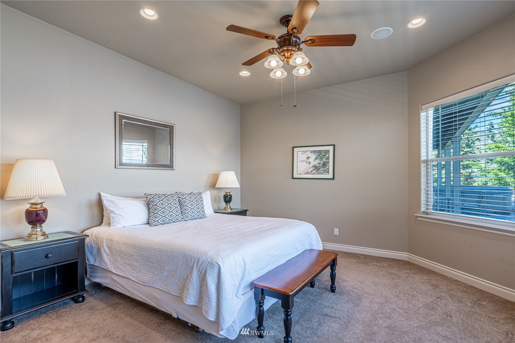 7460 Navarre Drive