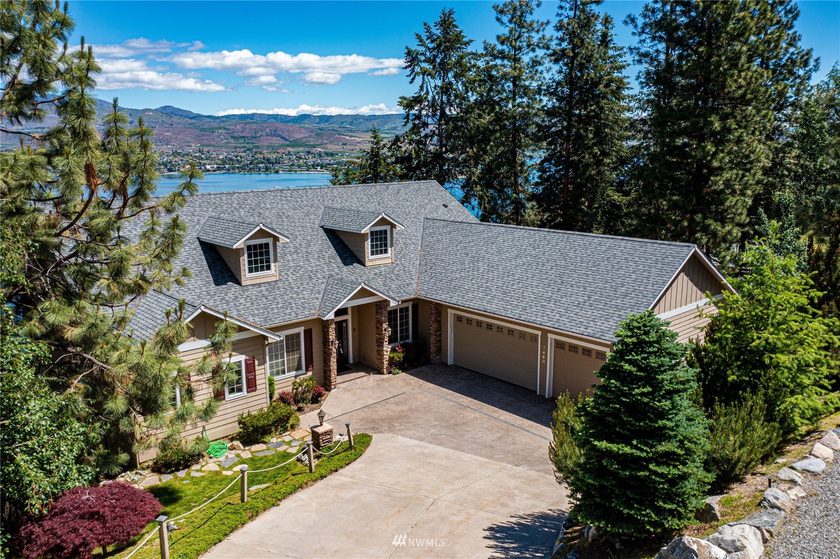 7460 Navarre Drive