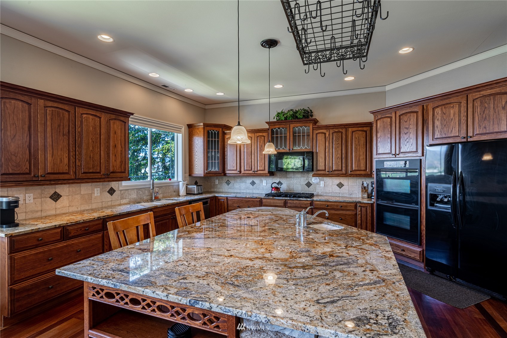 7460 Navarre Drive