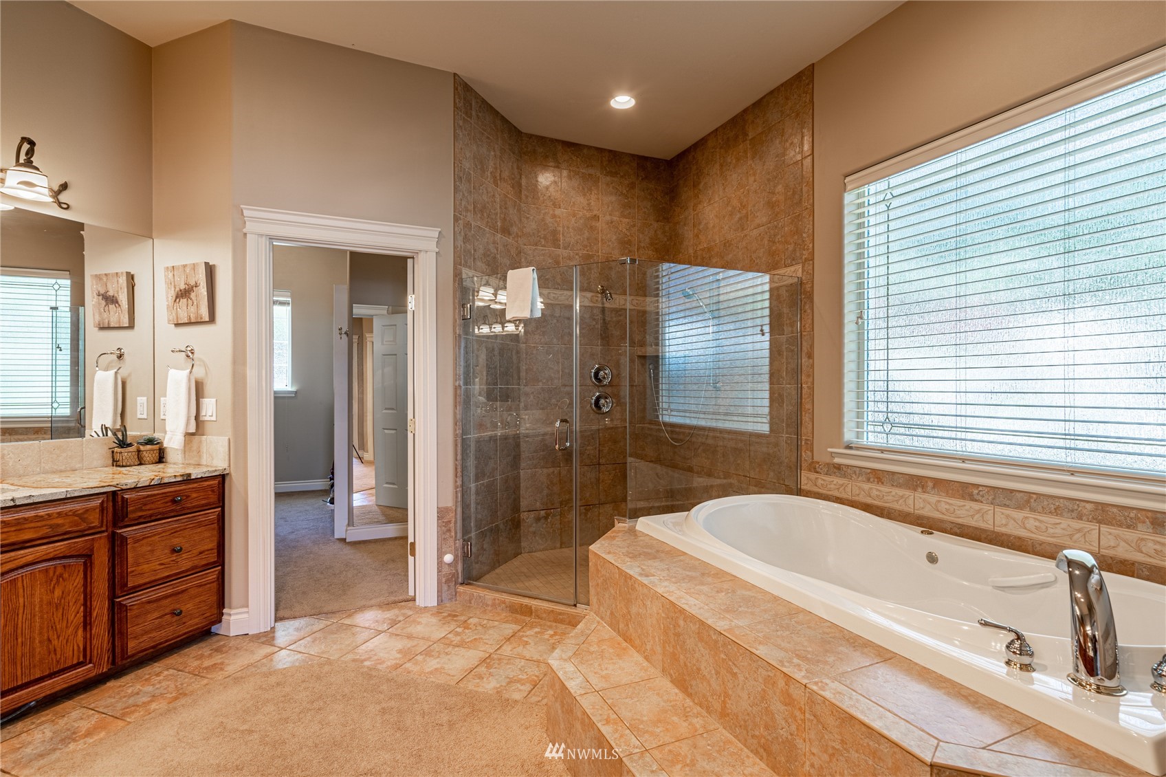 7460 Navarre Drive
