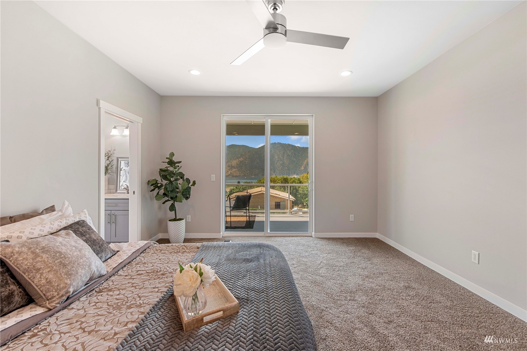 19 Bayview Lane