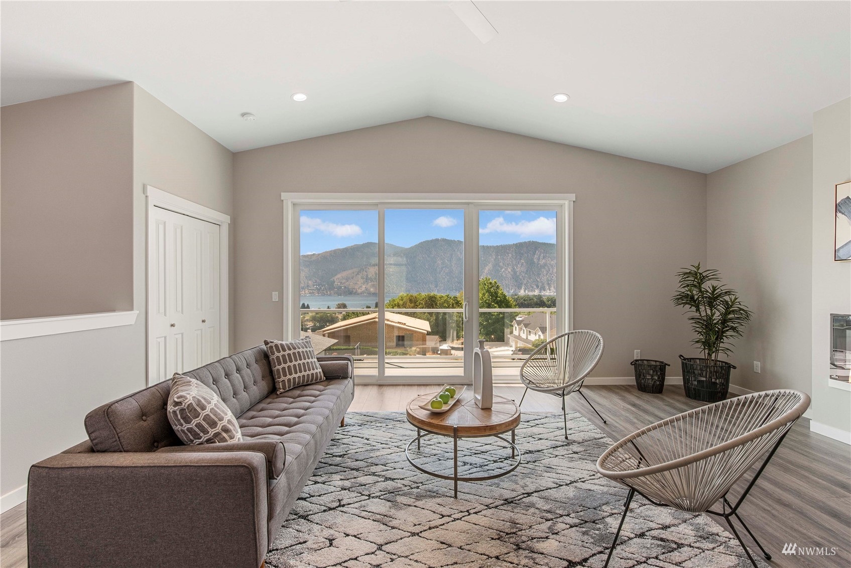 19 Bayview Lane