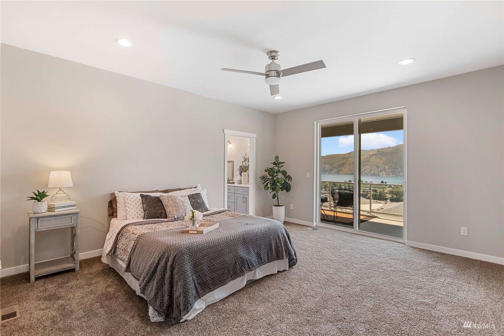 19 Bayview Lane