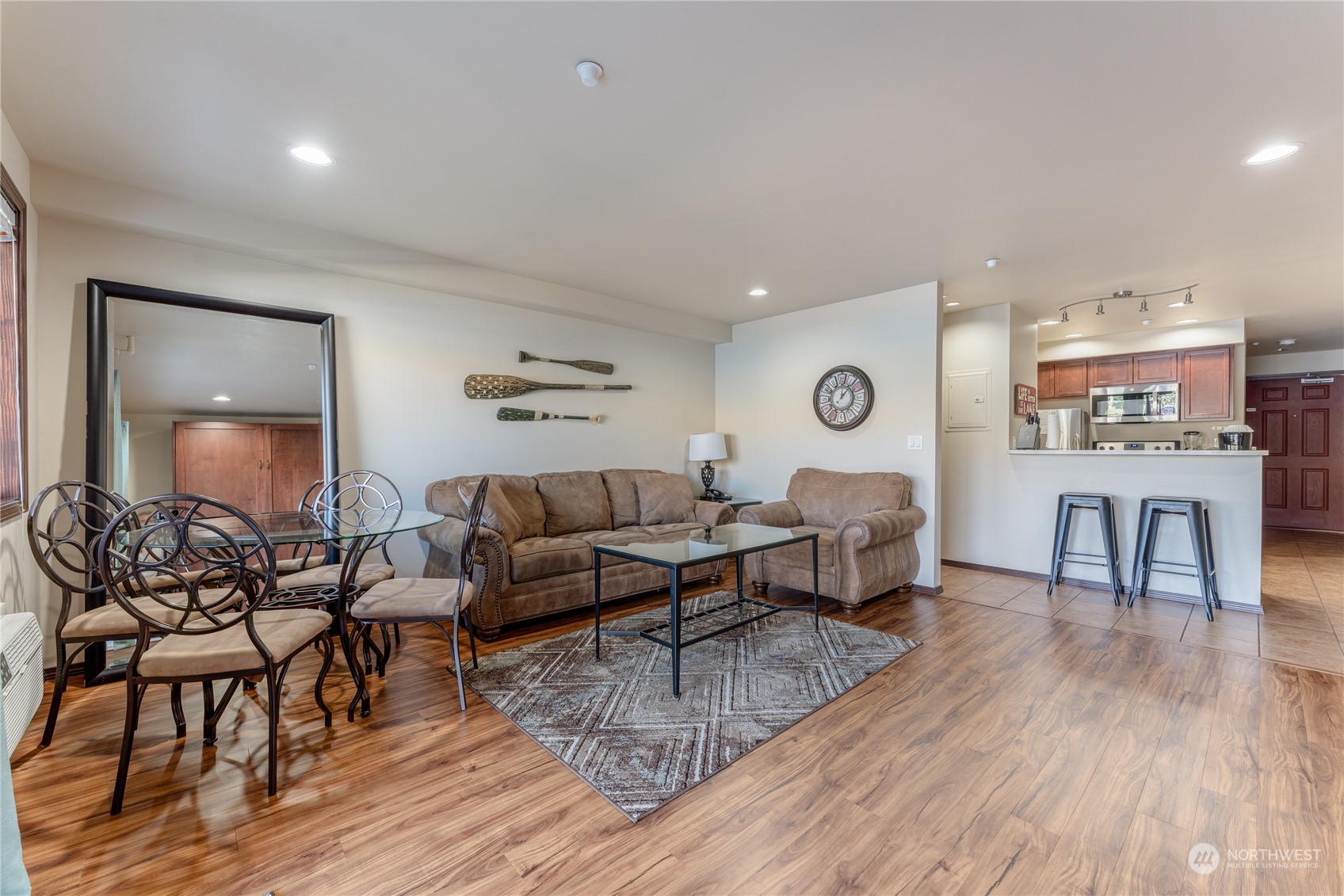 322 W Woodin Ave Unit: 610