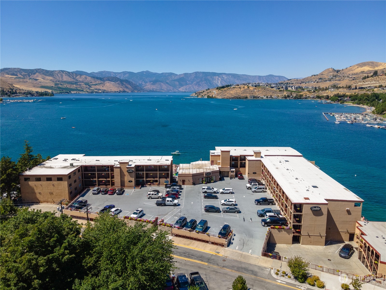322 W Woodin Ave Unit: 610