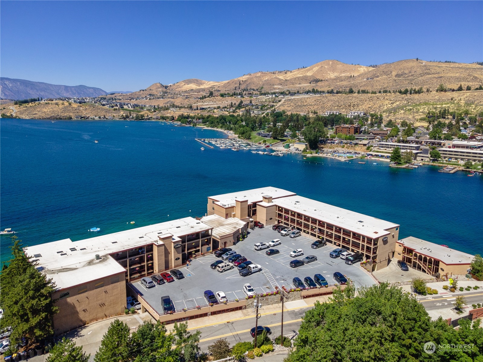 322 W Woodin Ave Unit: 610