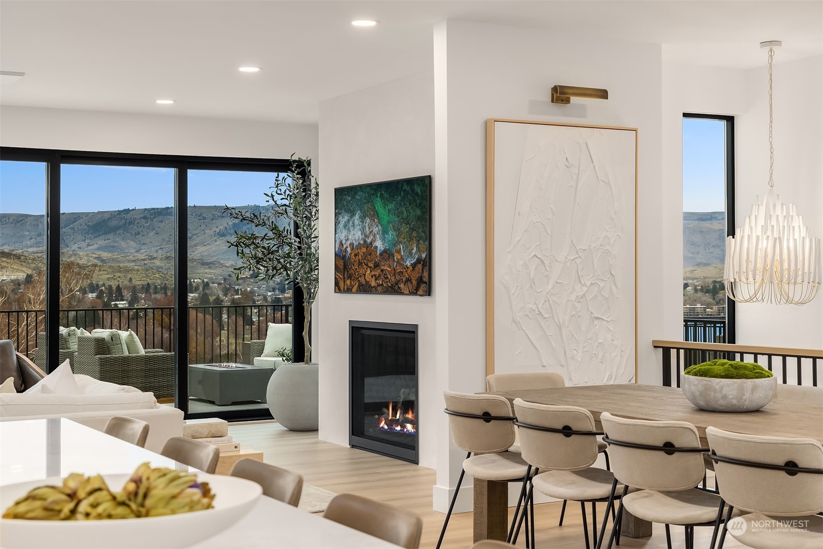 1303 Dragonfly Court