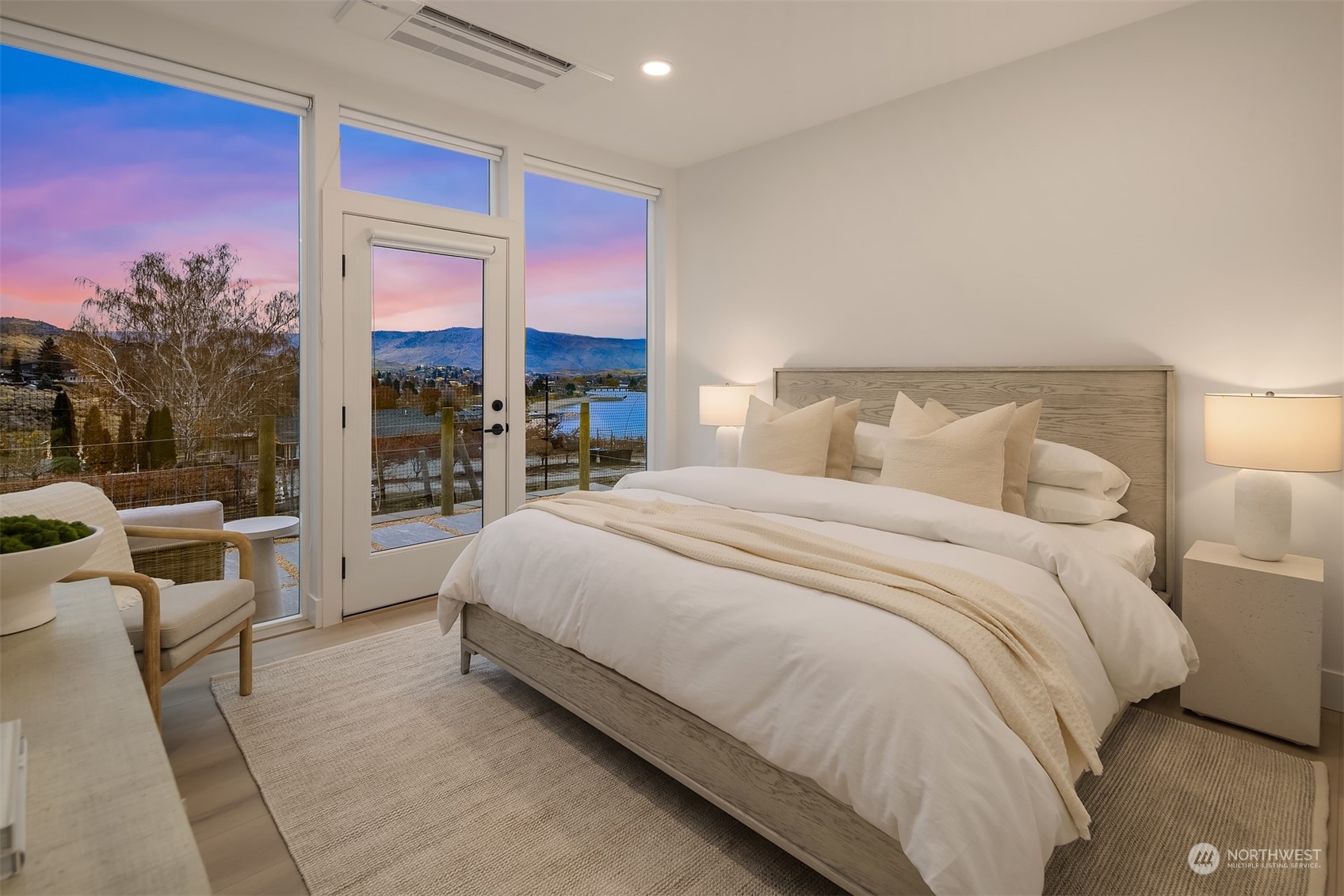 1303 Dragonfly Court