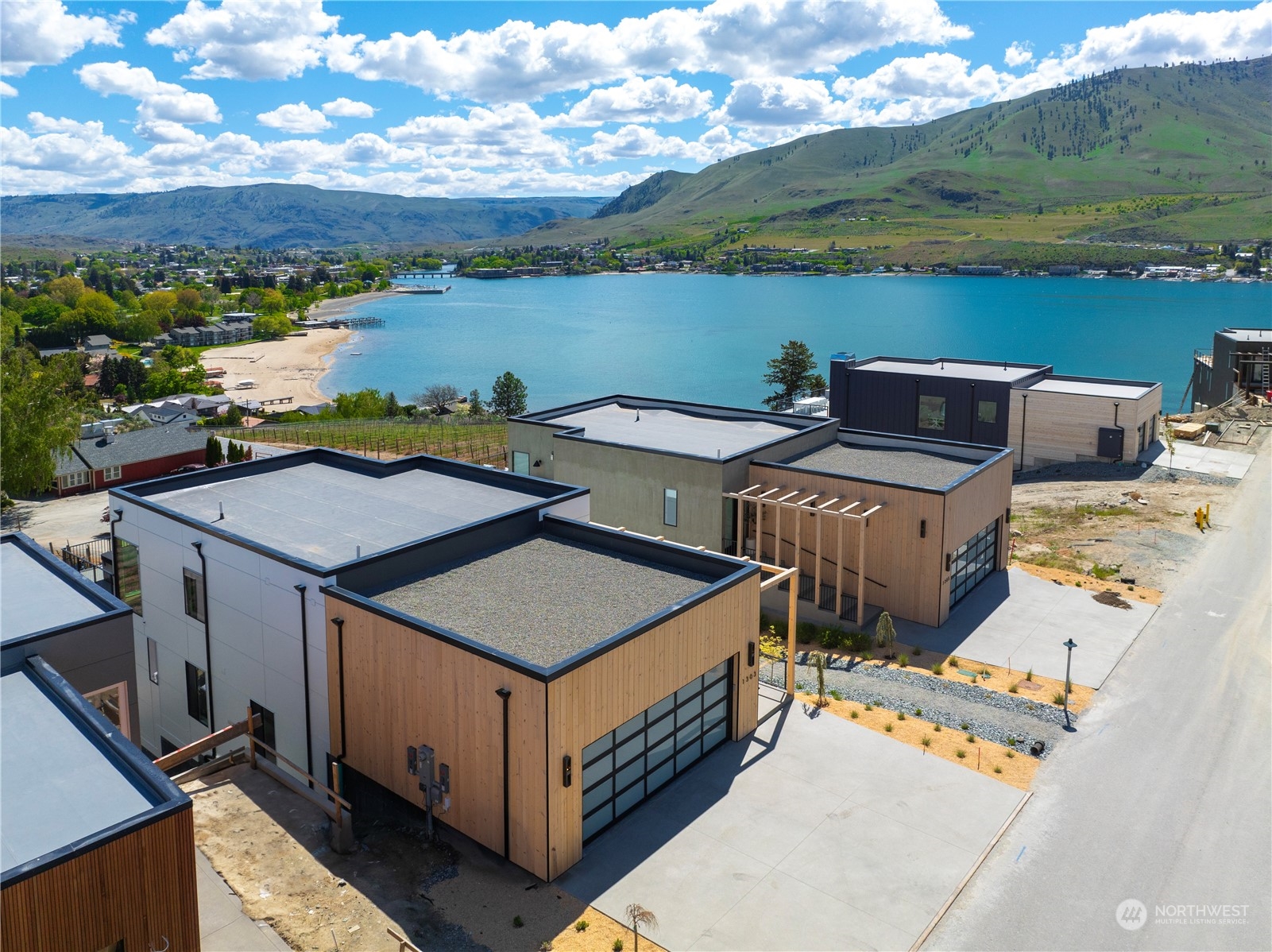 1303 Dragonfly Court