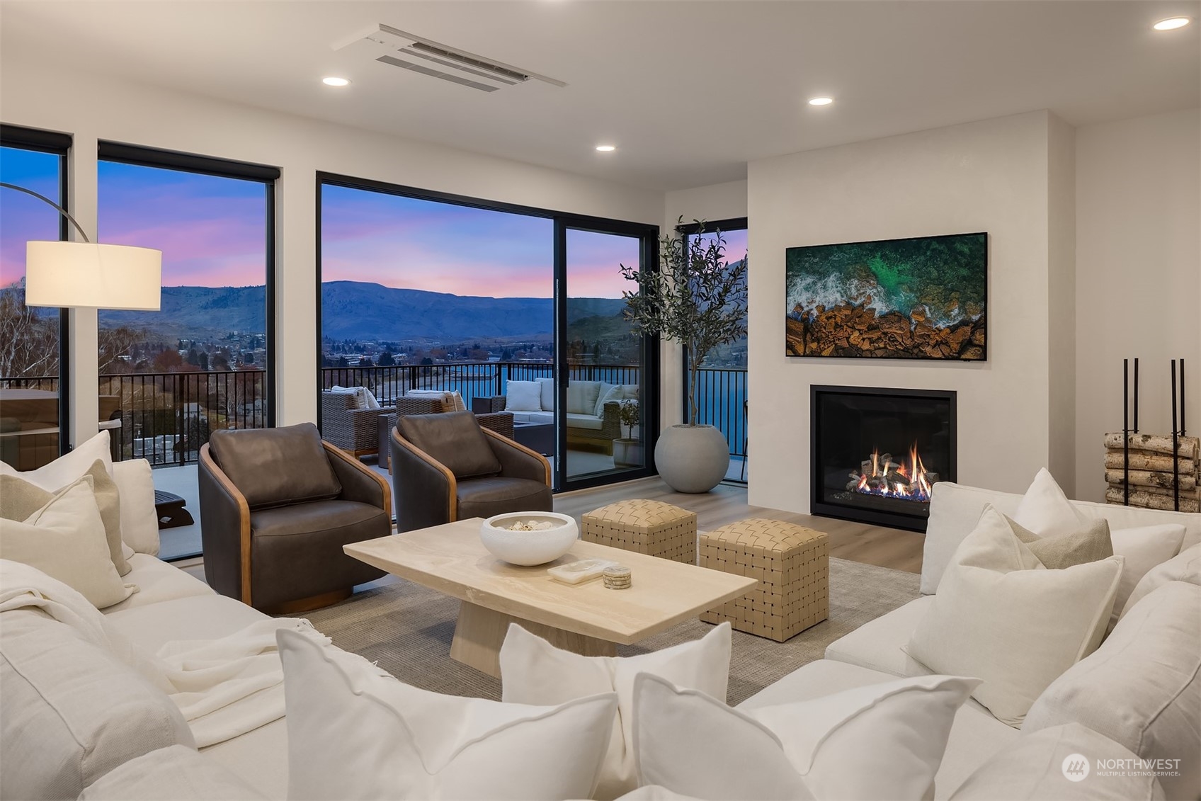 1303 Dragonfly Court