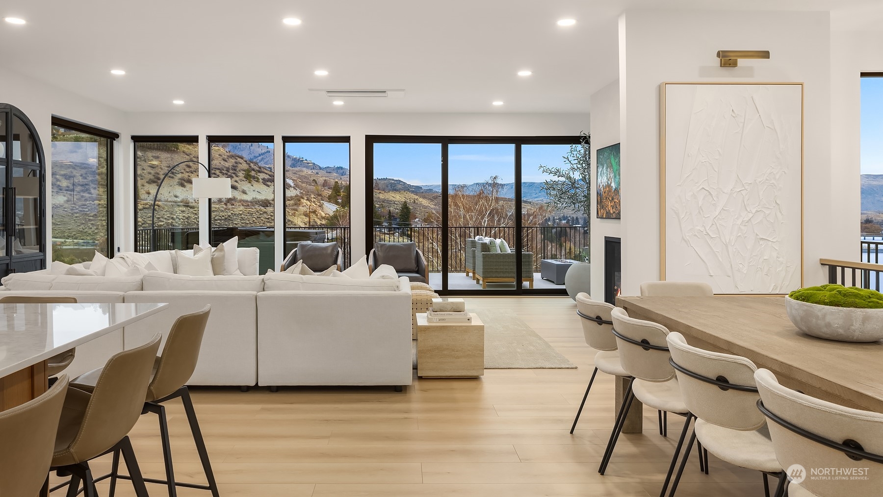 1303 Dragonfly Court