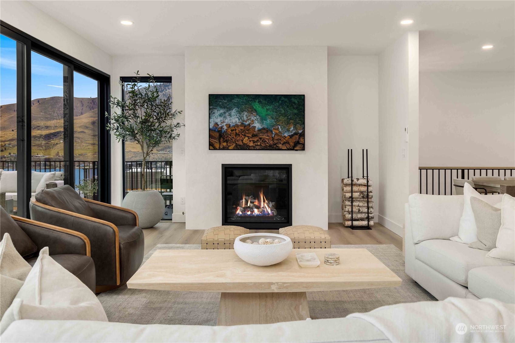 1303 Dragonfly Court