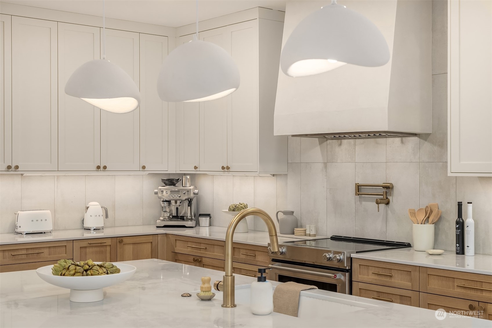 1303 Dragonfly Court