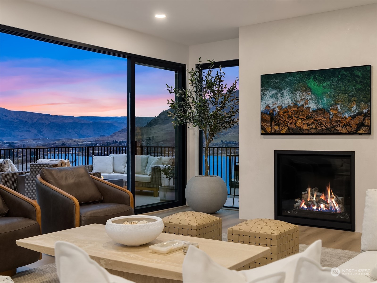 1303 Dragonfly Court