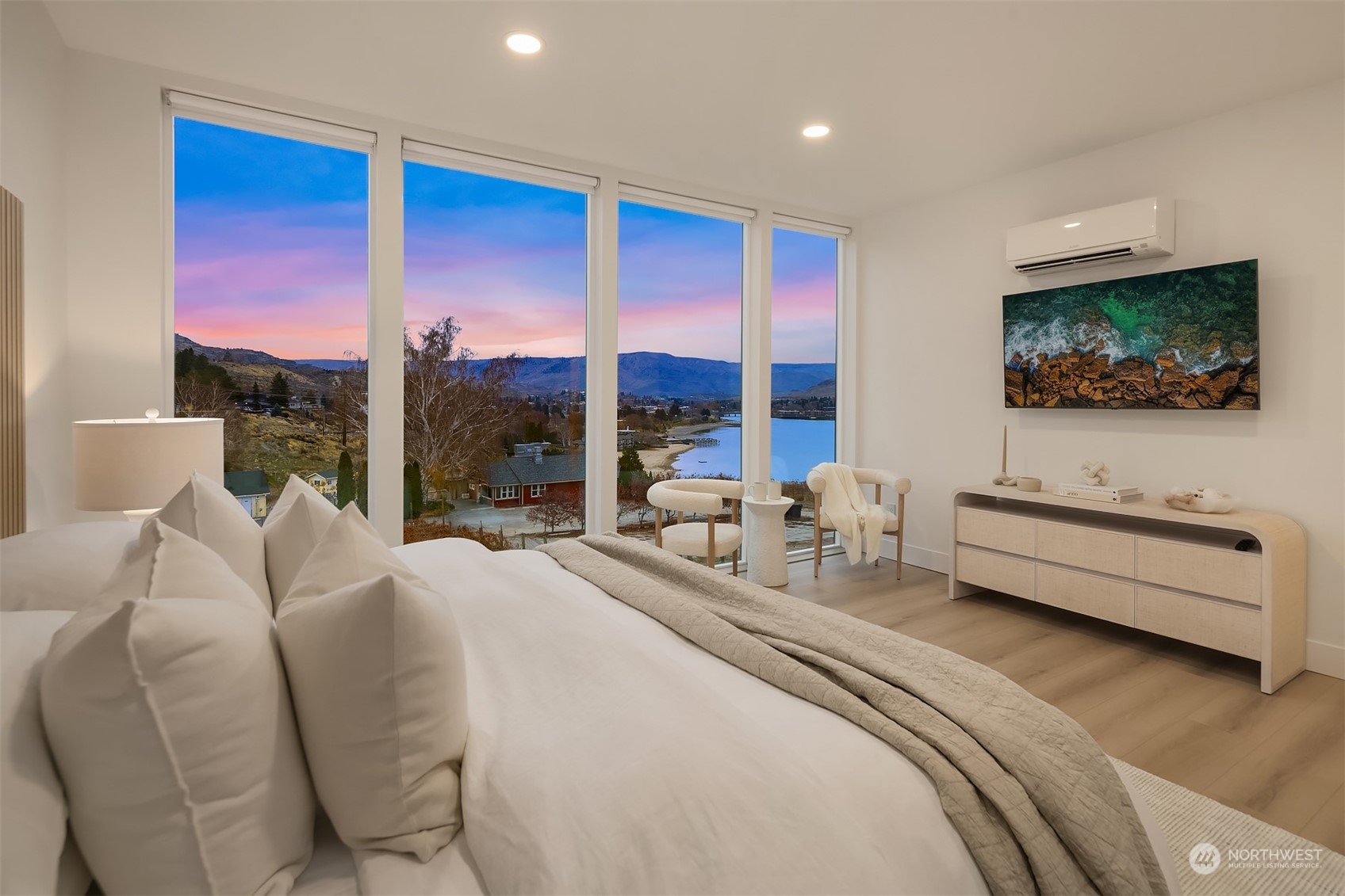 1303 Dragonfly Court