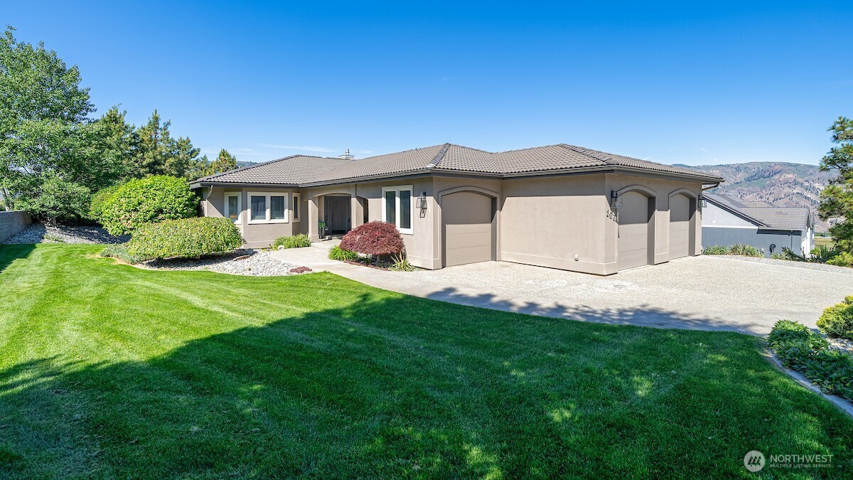 206 Desert Canyon Boulevard