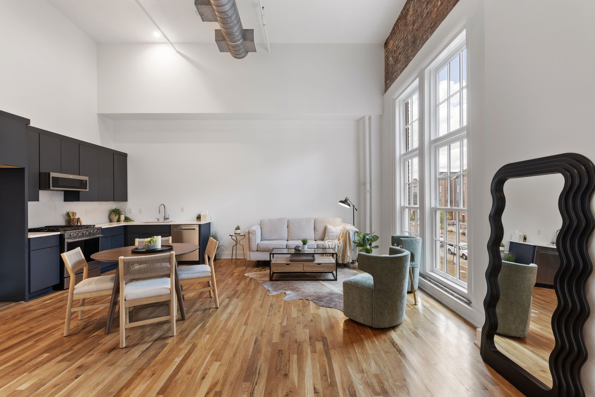 601 Madison St Unit: 312