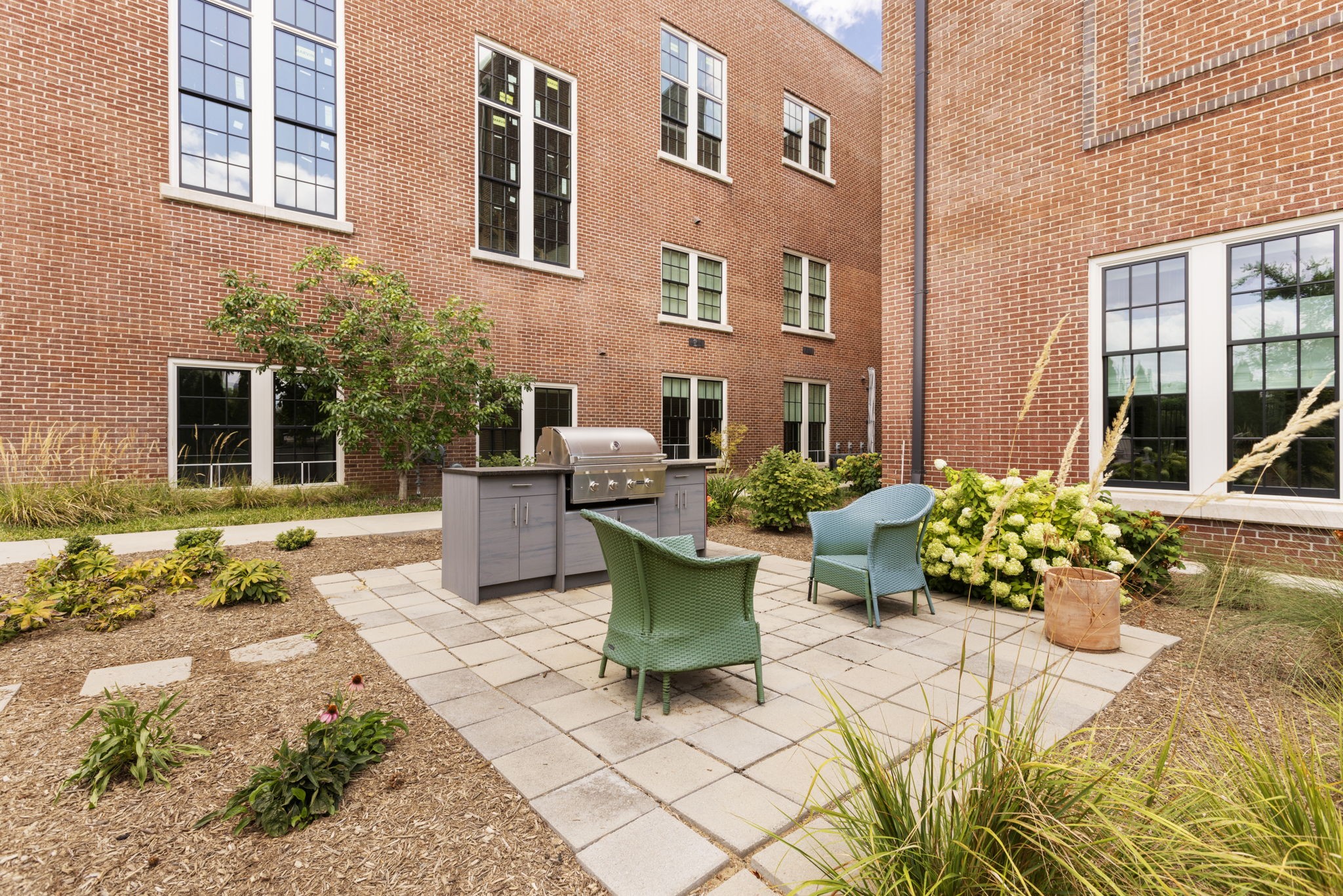 601 Madison St Unit: 312