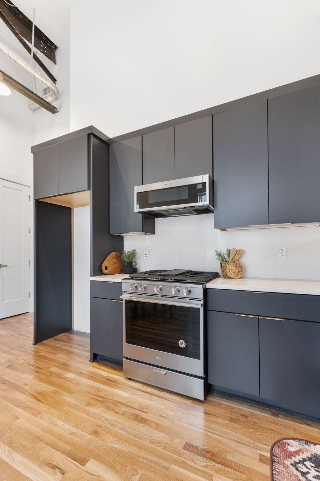 601 Madison St Unit: 312