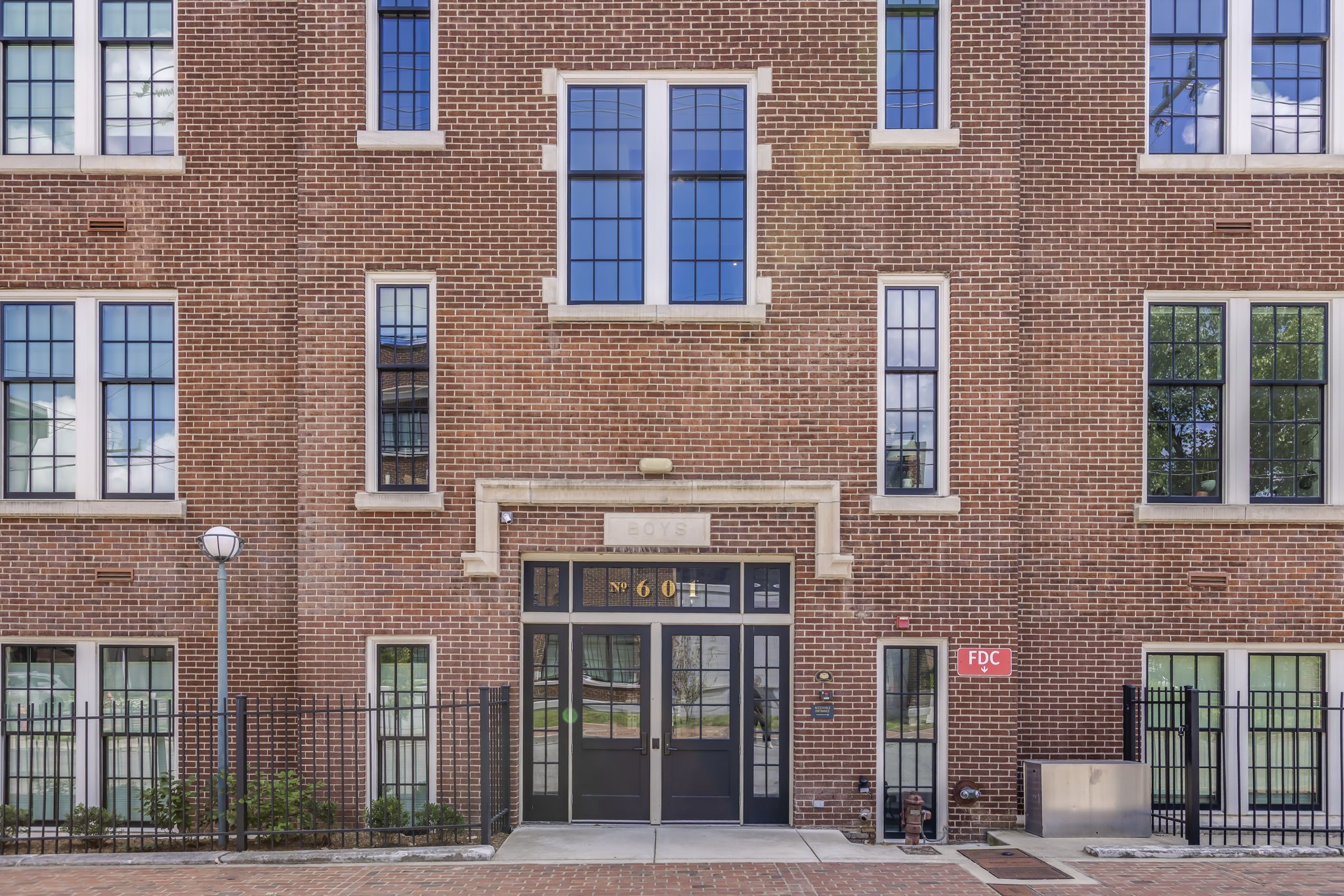 601 Madison St Unit: 312