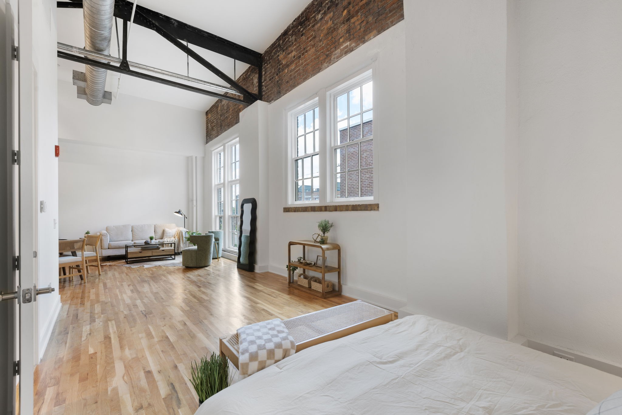 601 Madison St Unit: 312