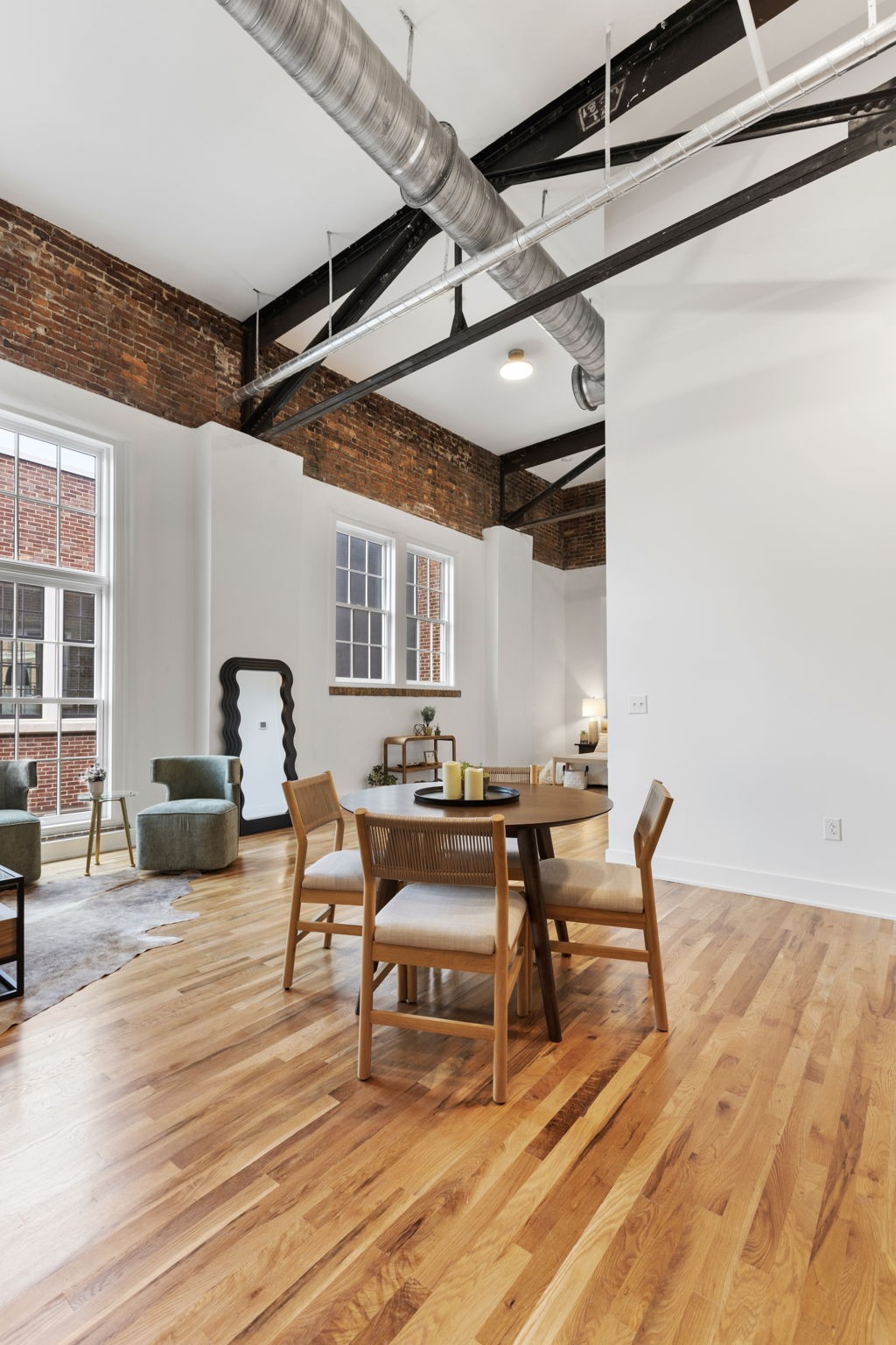 601 Madison St Unit: 312