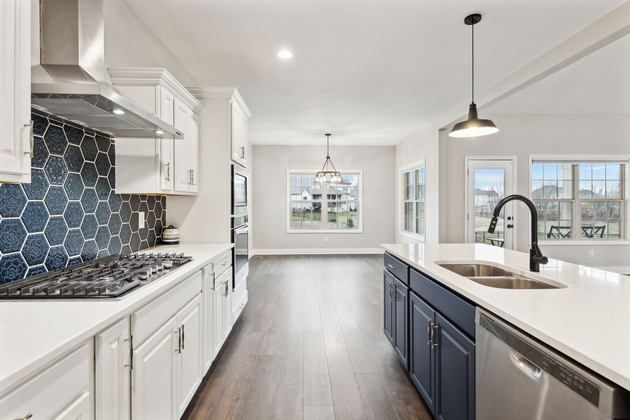 1528 Charles Bell Rd