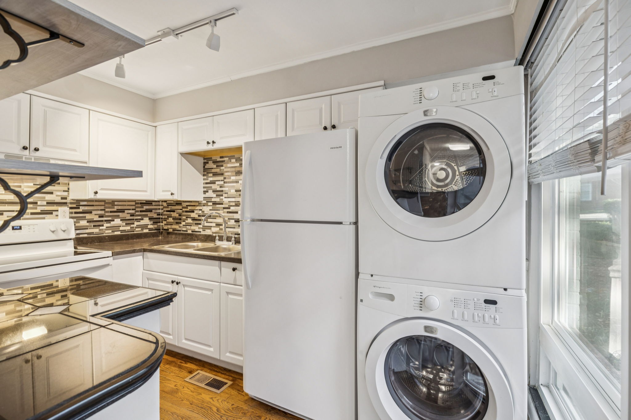 201 Acklen Park Dr Unit: 34