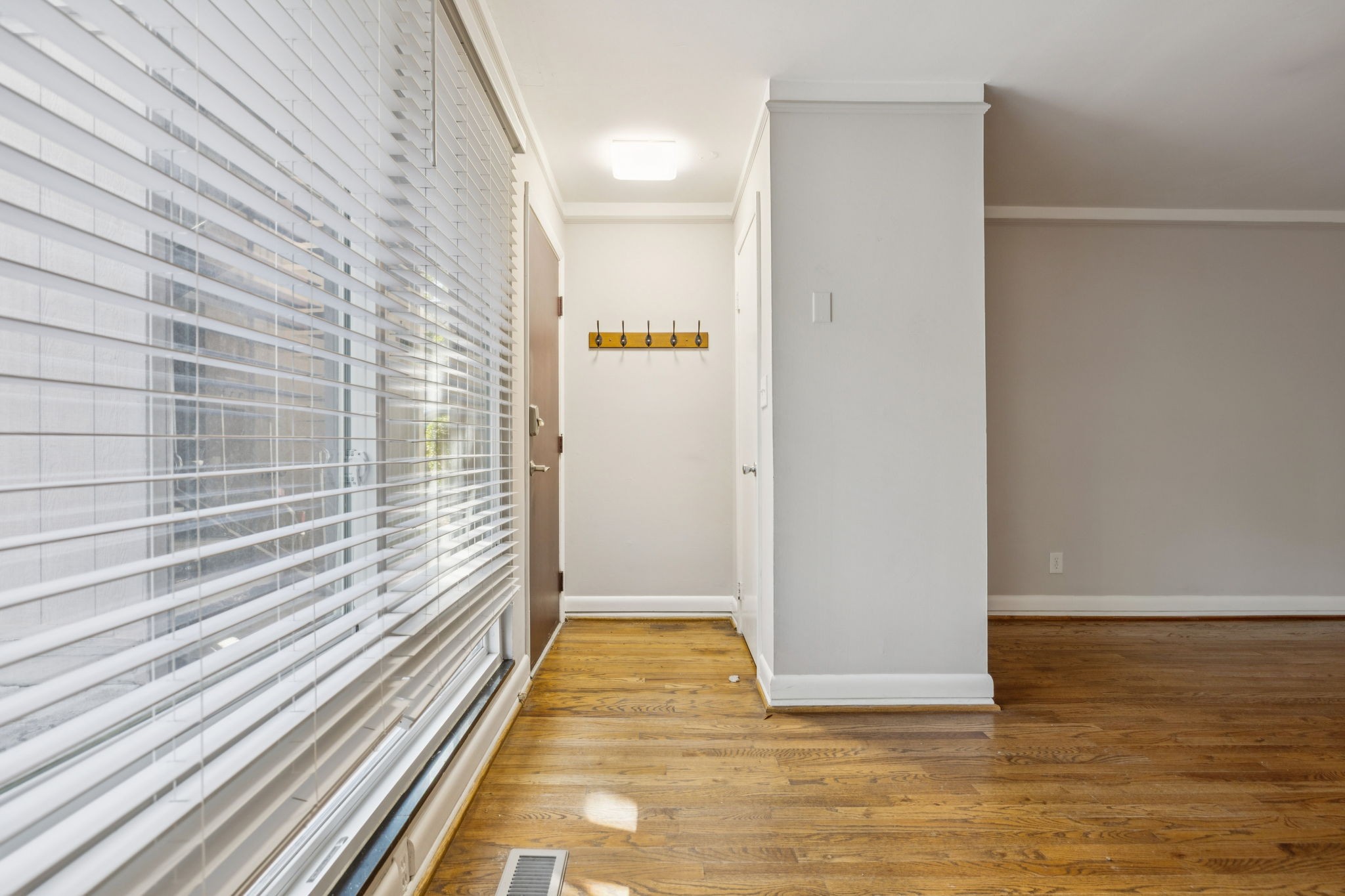 201 Acklen Park Dr Unit: 34