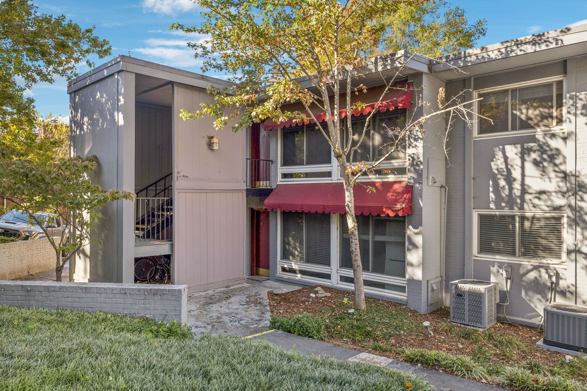 201 Acklen Park Dr Unit: 34