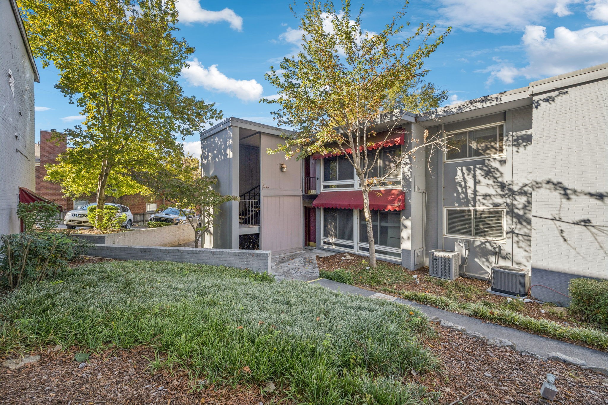 201 Acklen Park Dr Unit: 34