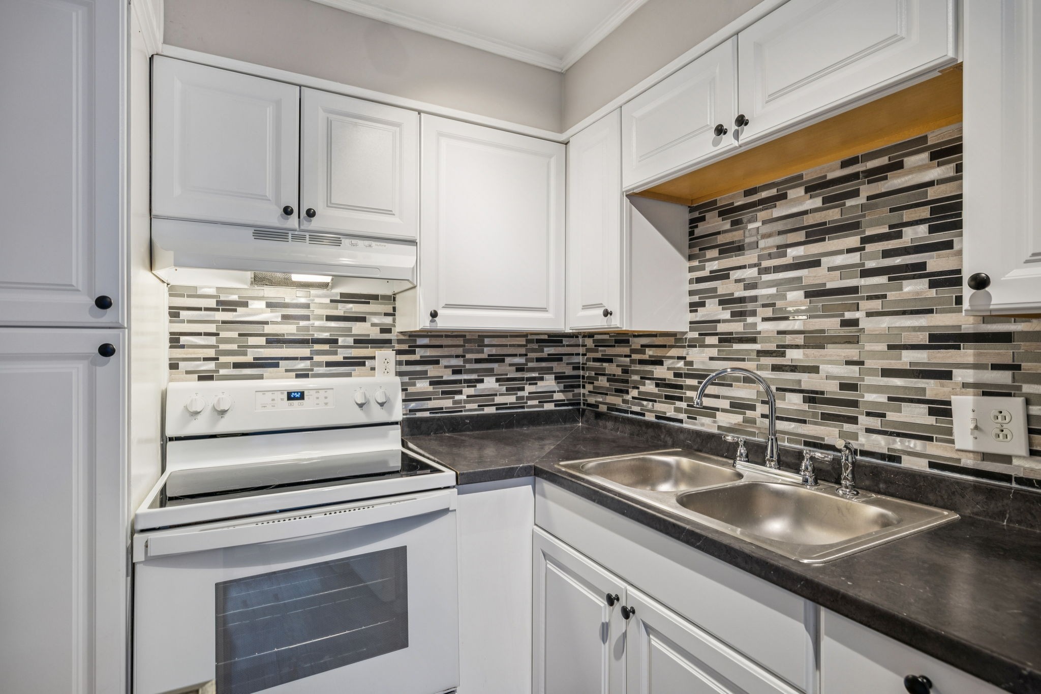 201 Acklen Park Dr Unit: 34