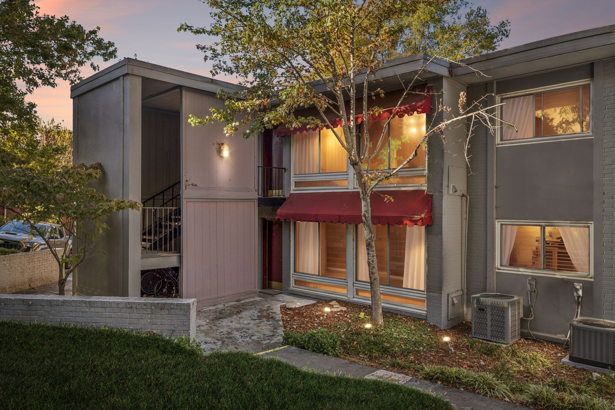 201 Acklen Park Dr Unit: 34
