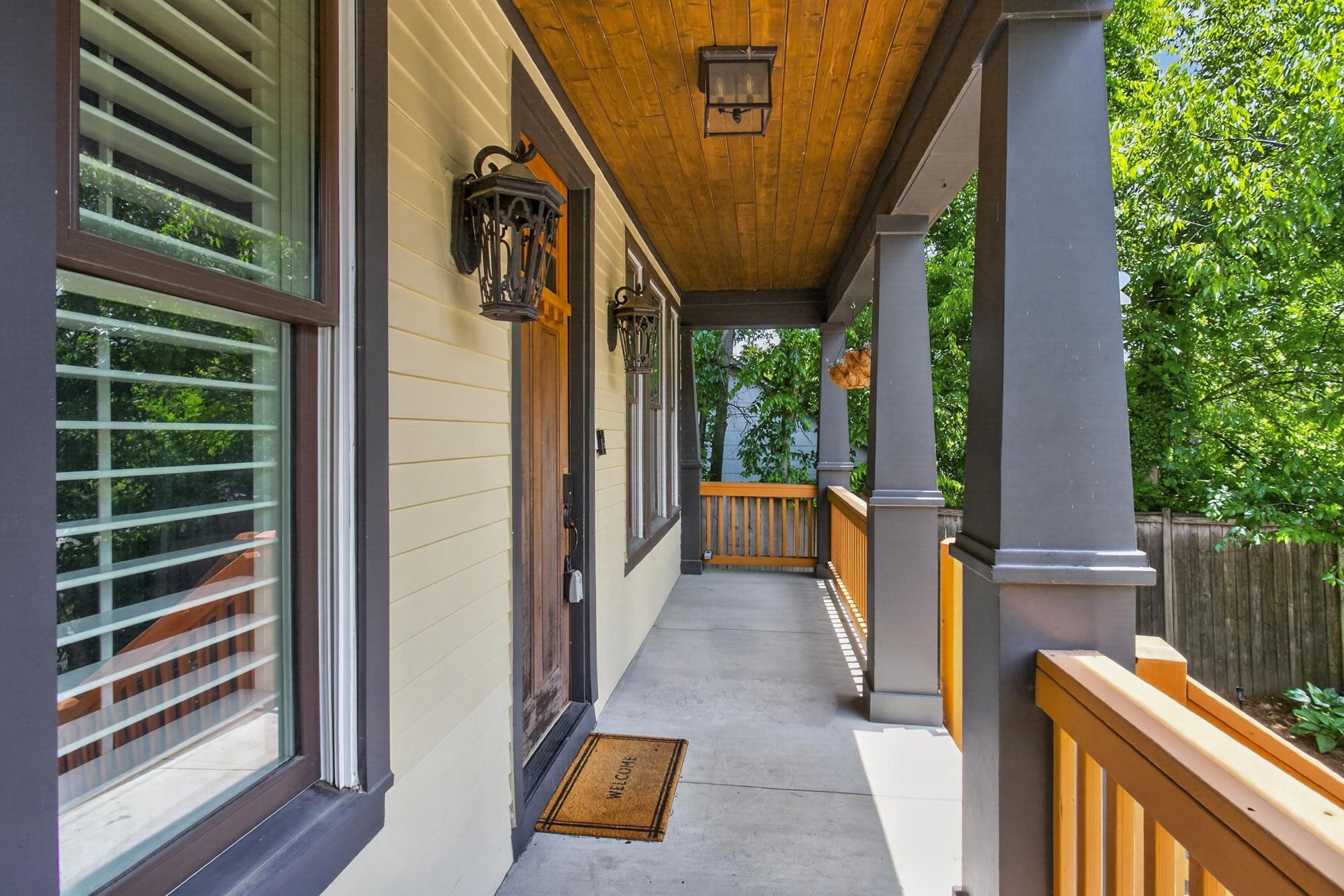 1315 Lillian St