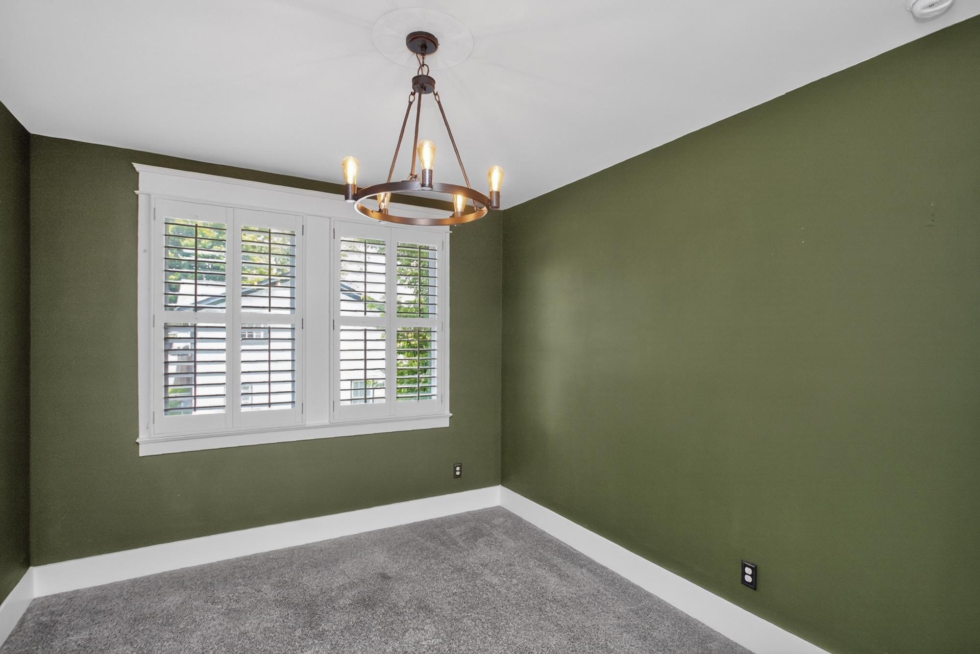 1315 Lillian St
