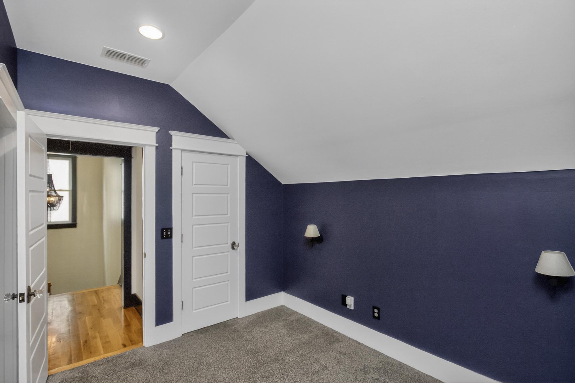 1315 Lillian St