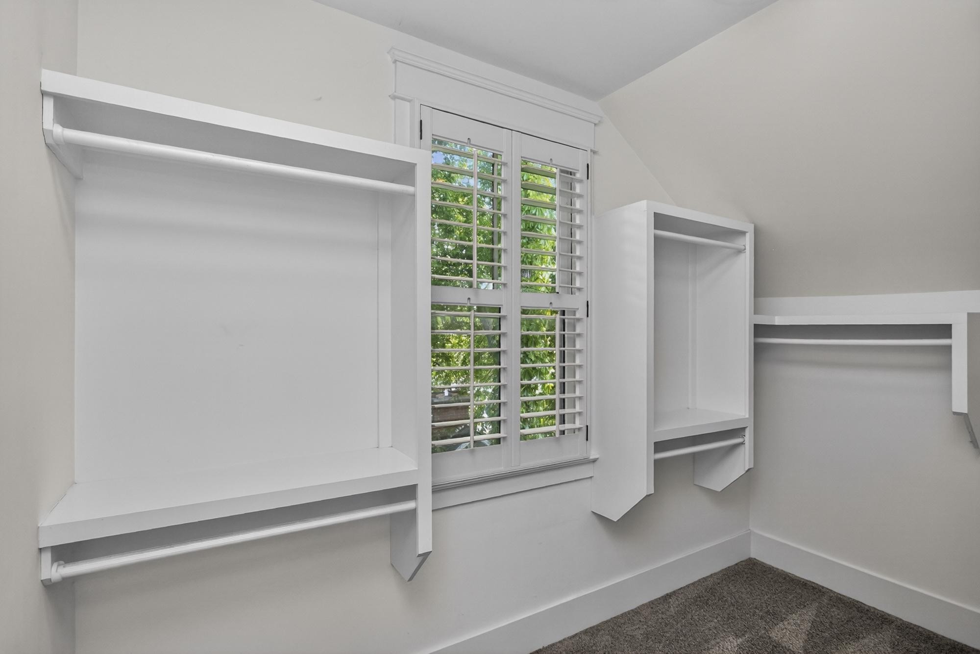 1315 Lillian St