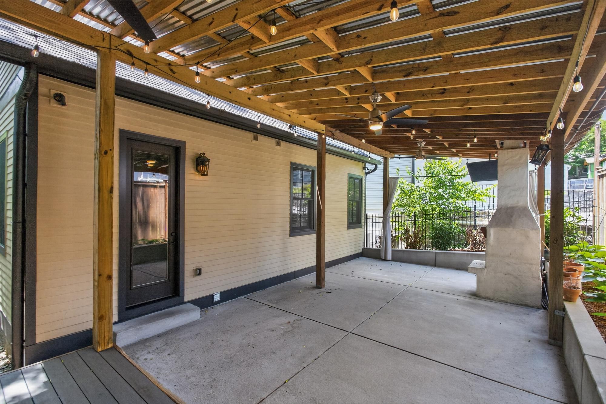 1315 Lillian St