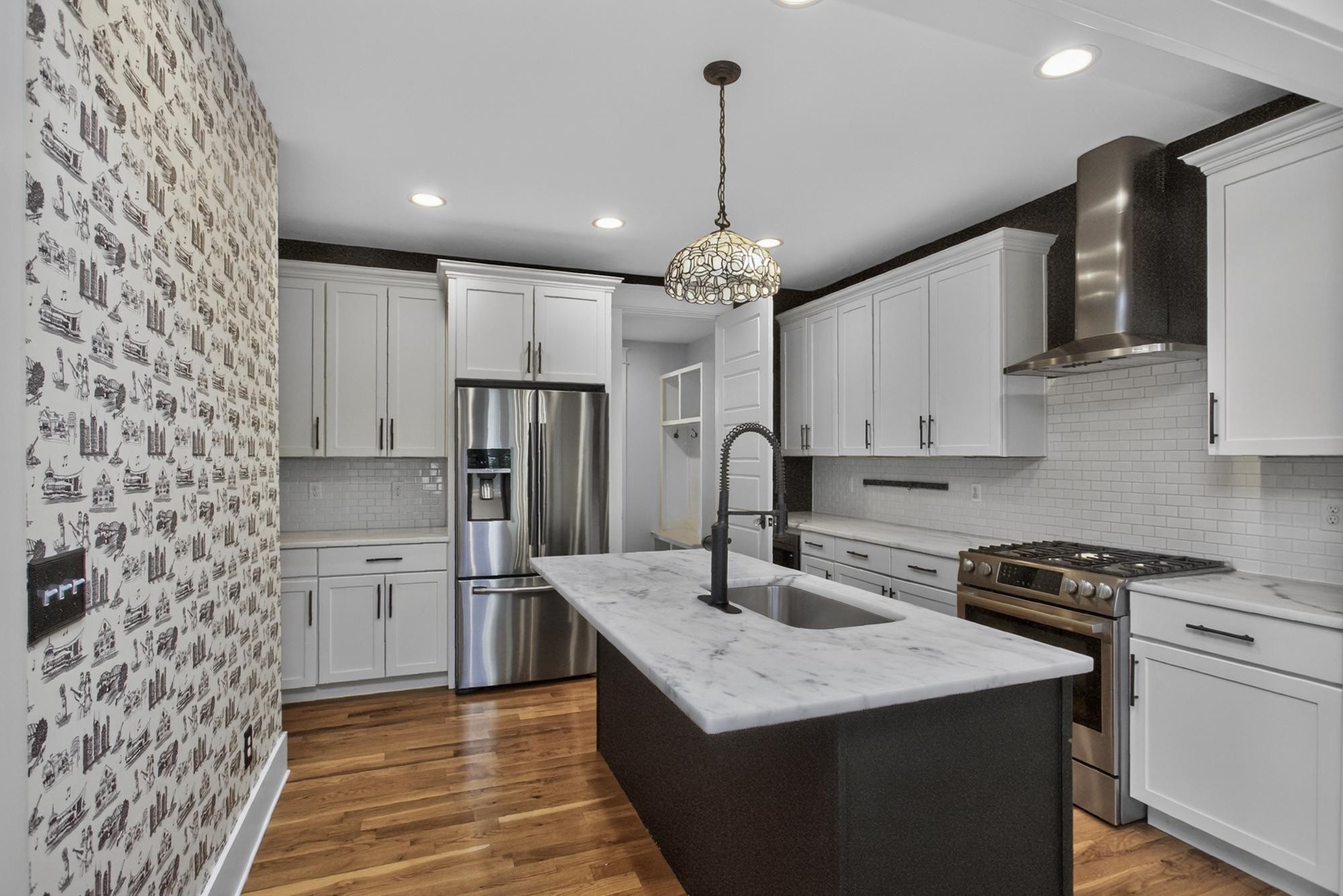 1315 Lillian St