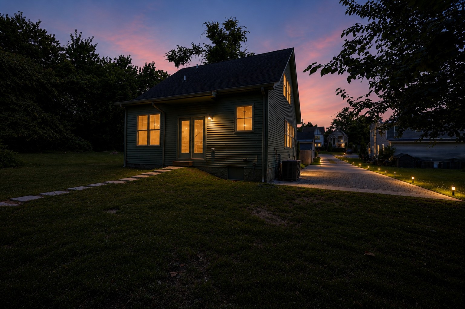 1204B Keller Ave