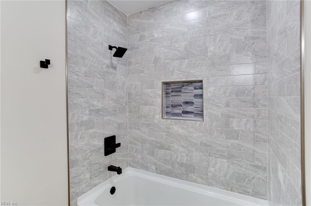 103 Heath PL