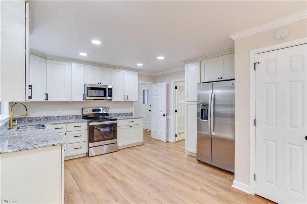 103 Heath PL
