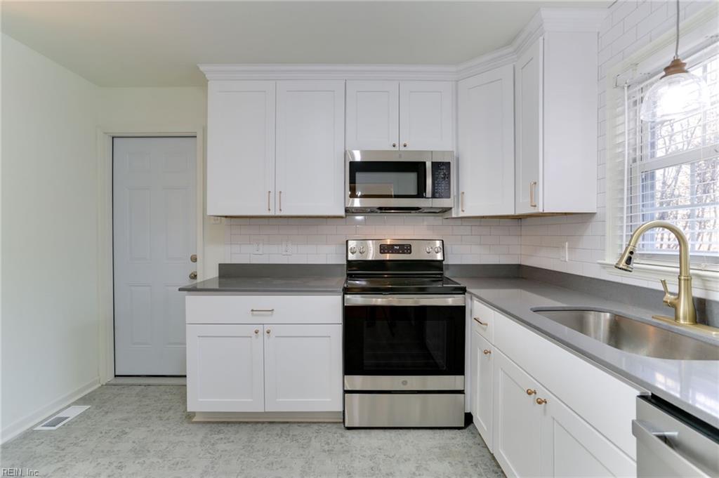 556 Colony RD