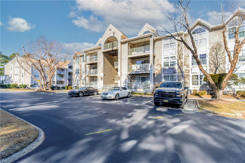 2229 Lesner CRES 302