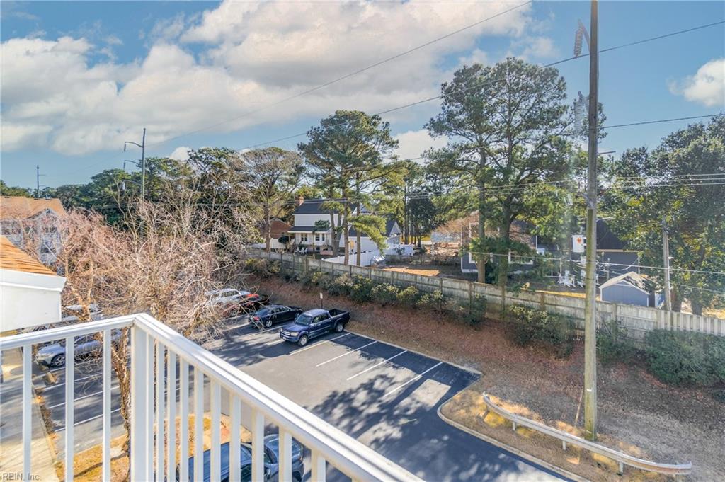 2229 Lesner CRES 302