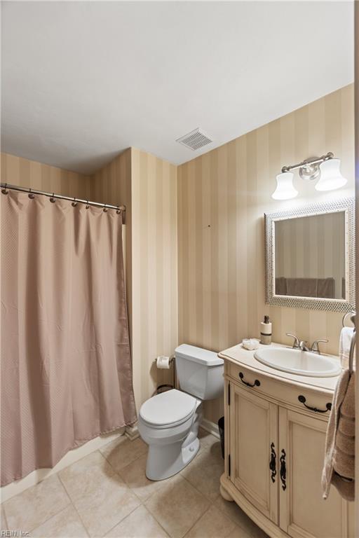 2229 Lesner CRES 302