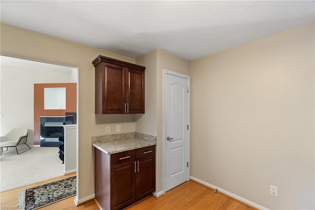 2229 Lesner CRES 302