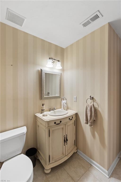 2229 Lesner CRES 302